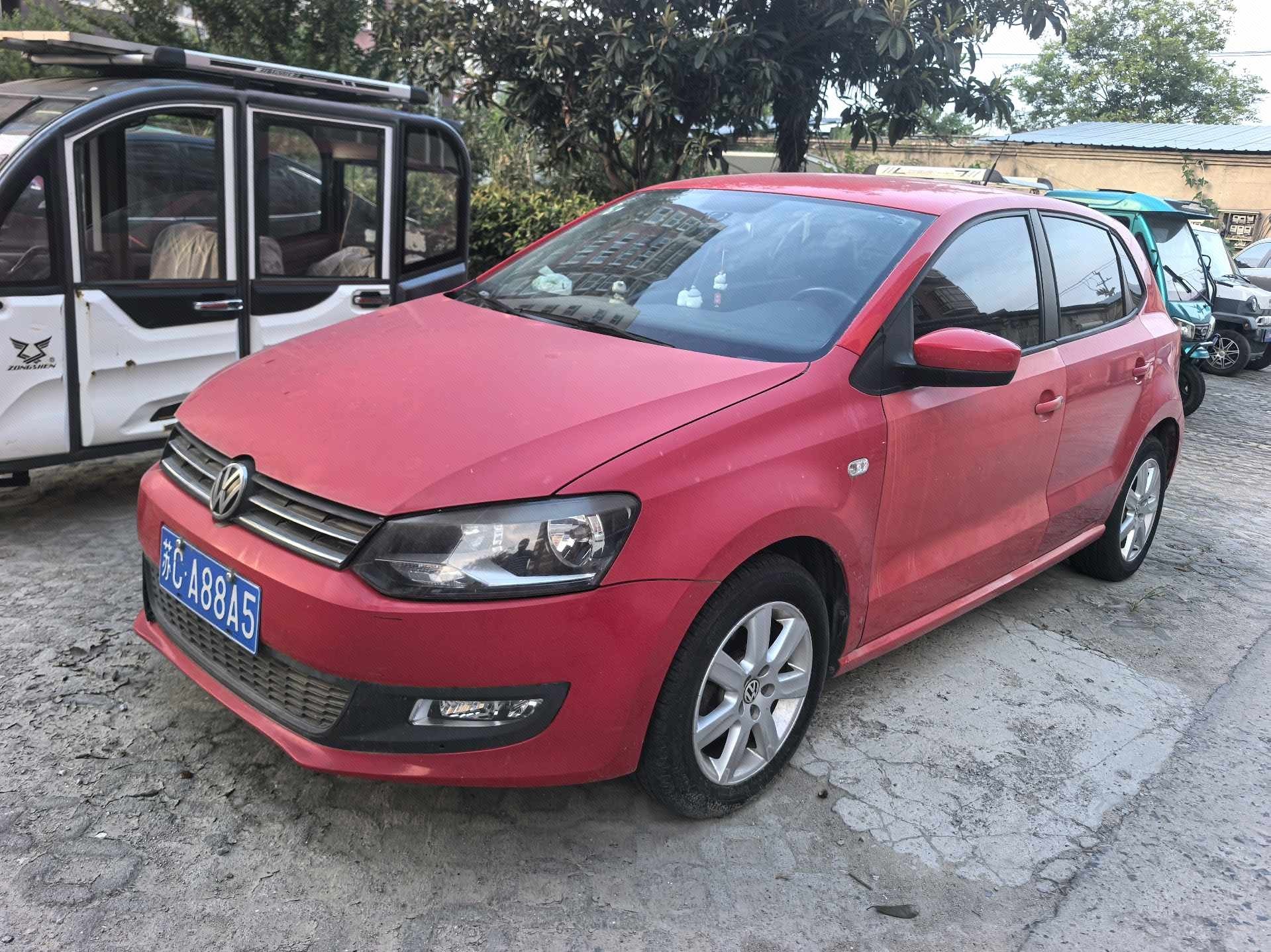 Volkswagen Polo 2014 Volkswagen Polo 2014 car image
