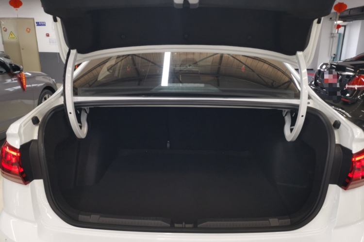 Volkswagen Bora 2025 car image #21