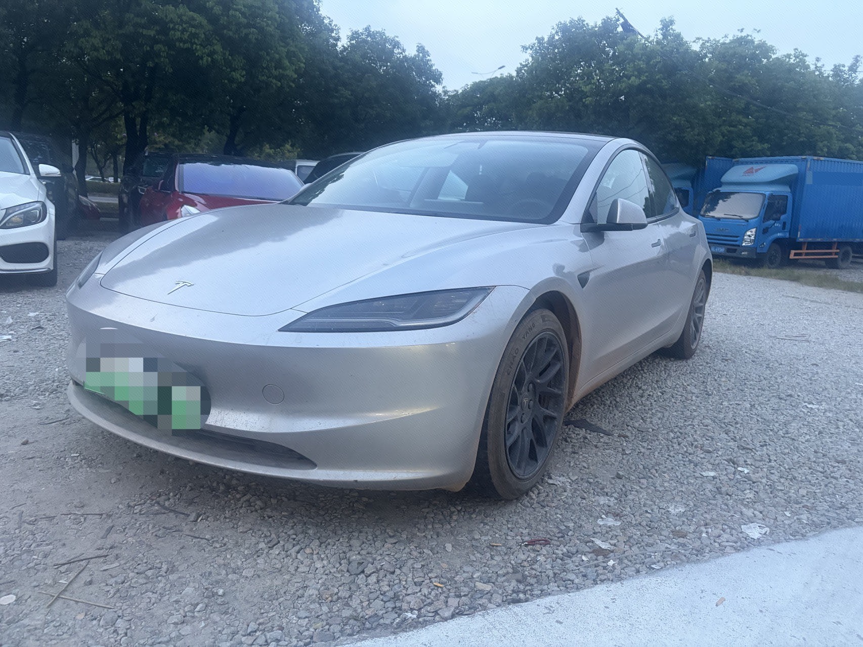 Tesla Model 3 2025 immagine di auto 