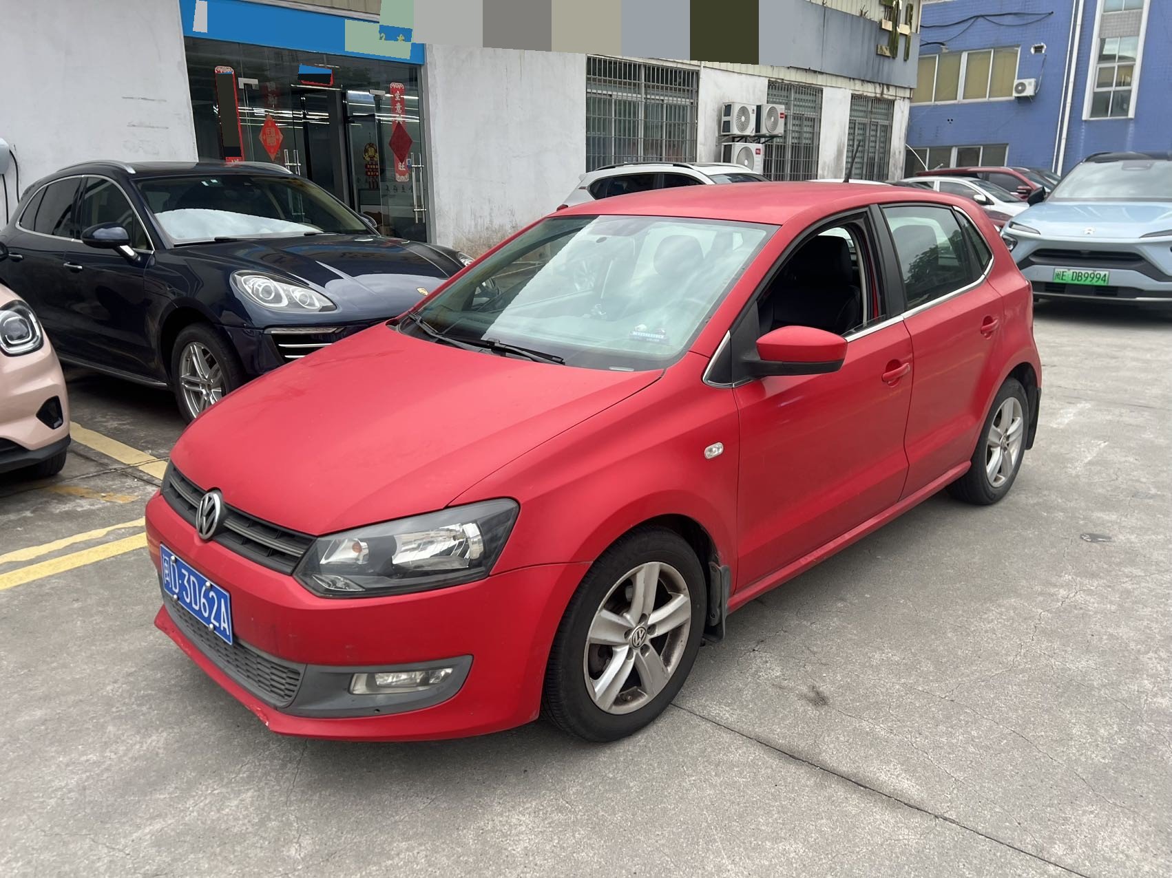 Volkswagen Polo 2011 car image 