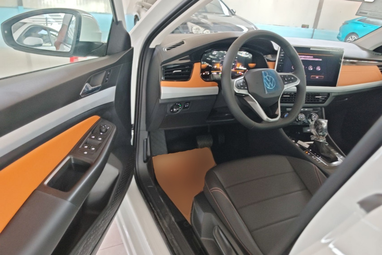 Volkswagen Bora 2026 car image #12