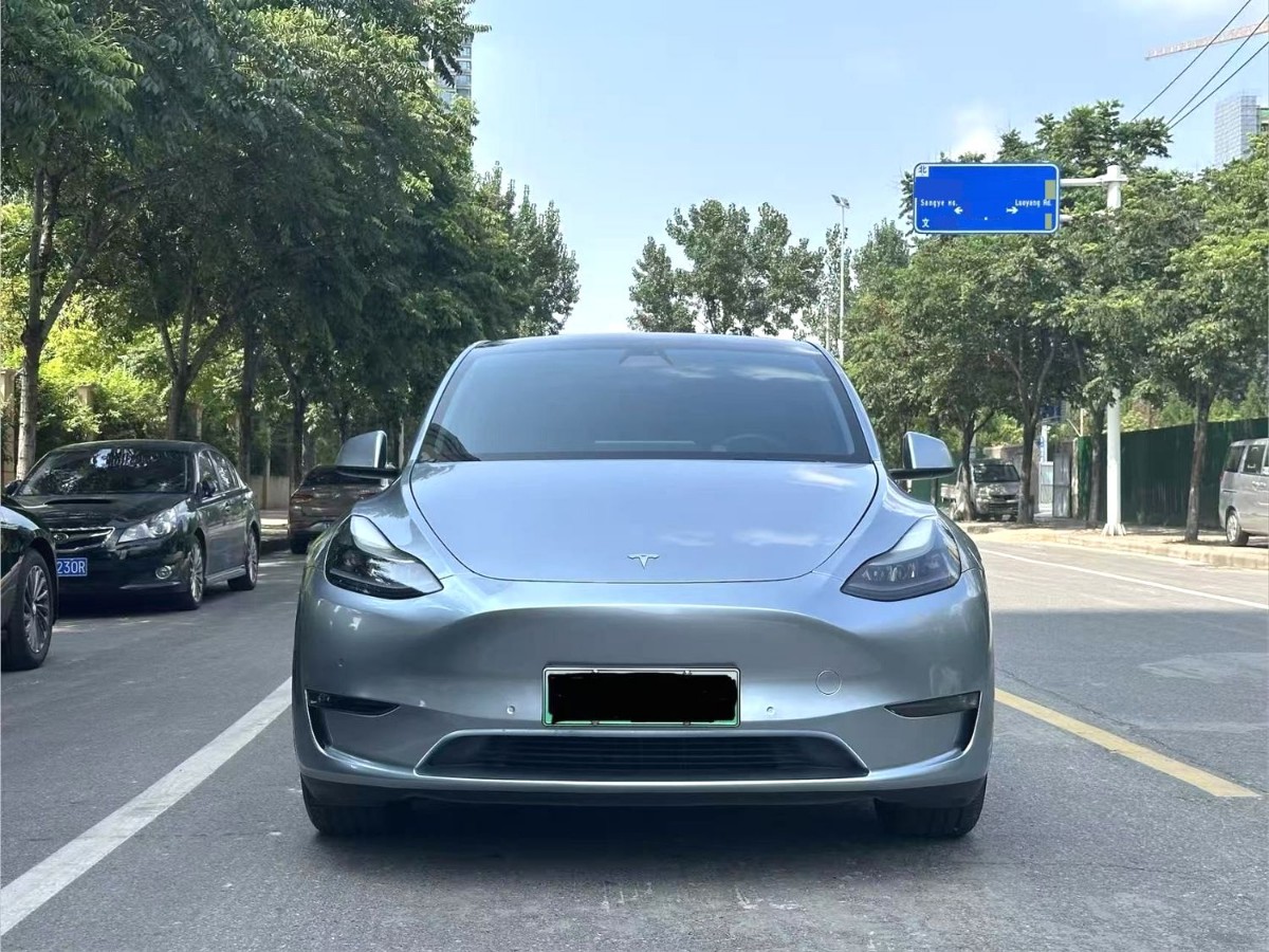Tesla Model Y 2022 #2 Tesla Model Y 2022 car image #2