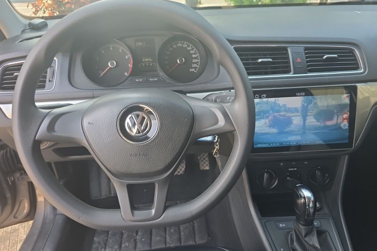 Volkswagen Lavida 2016 car image #11