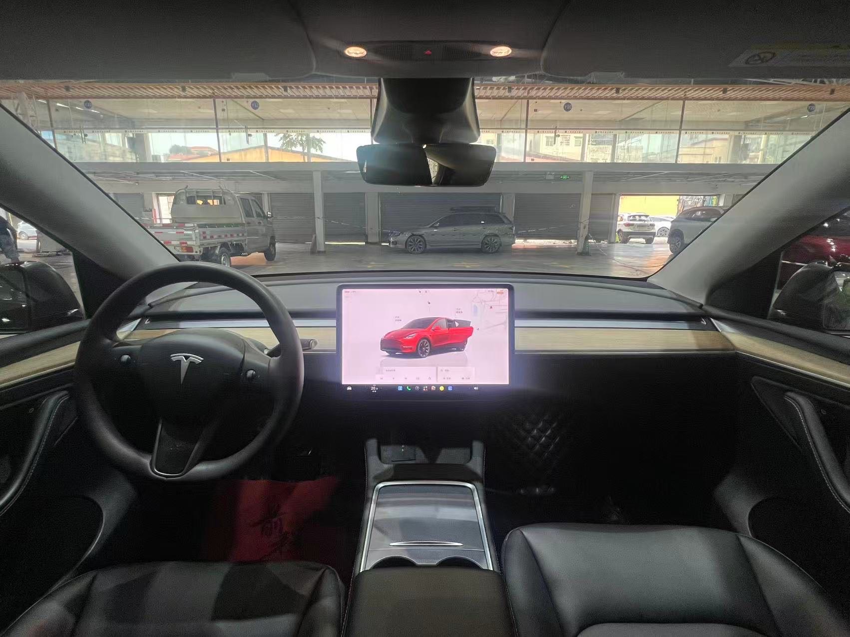 Tesla Model Y 2022 car image #5