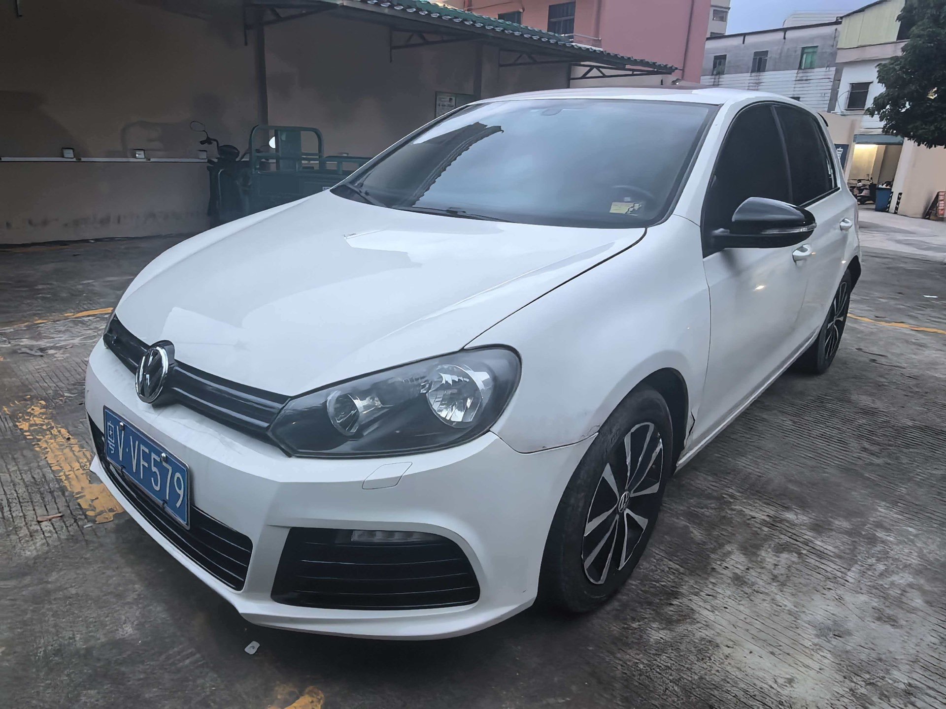 Volkswagen Golf 2012 Volkswagen Golf 2012 car image