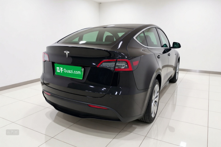 Tesla Model Y 2022 car image #6