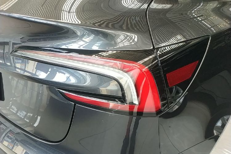 Tesla Model 3 2024 #8 Tesla Model 3 2024 car image #8