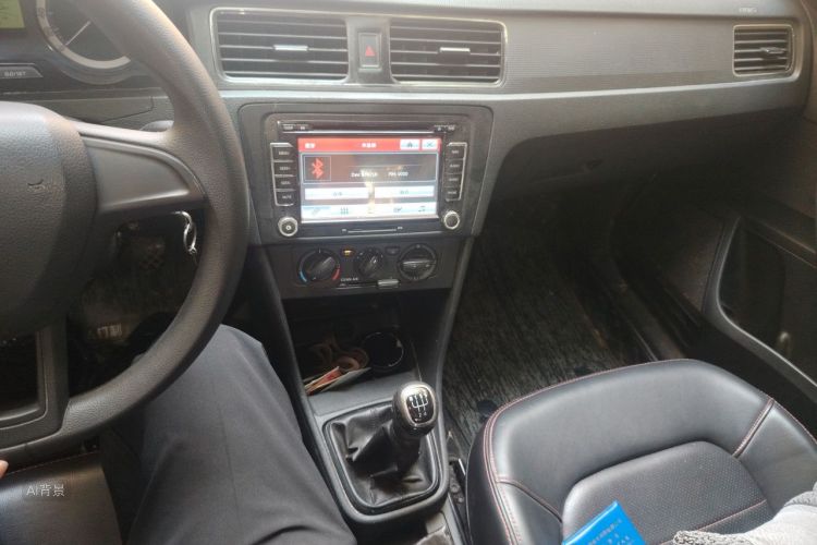 Skoda Rapid 2017 #16 Skoda Rapid 2017 car image #16