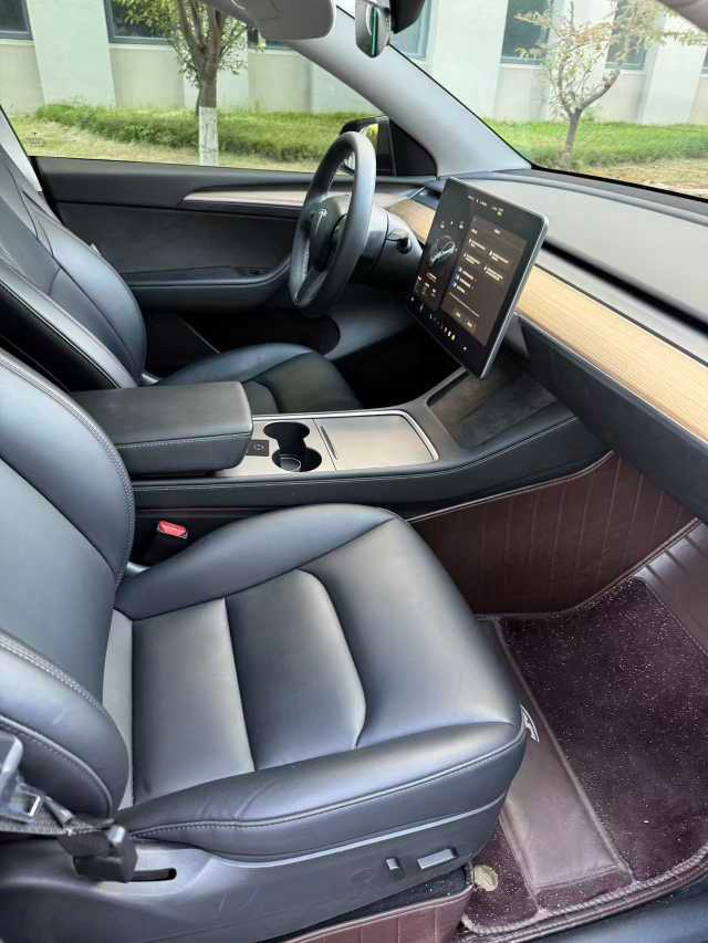 Tesla Model Y 2022 #9 Tesla Model Y 2022 car image #9
