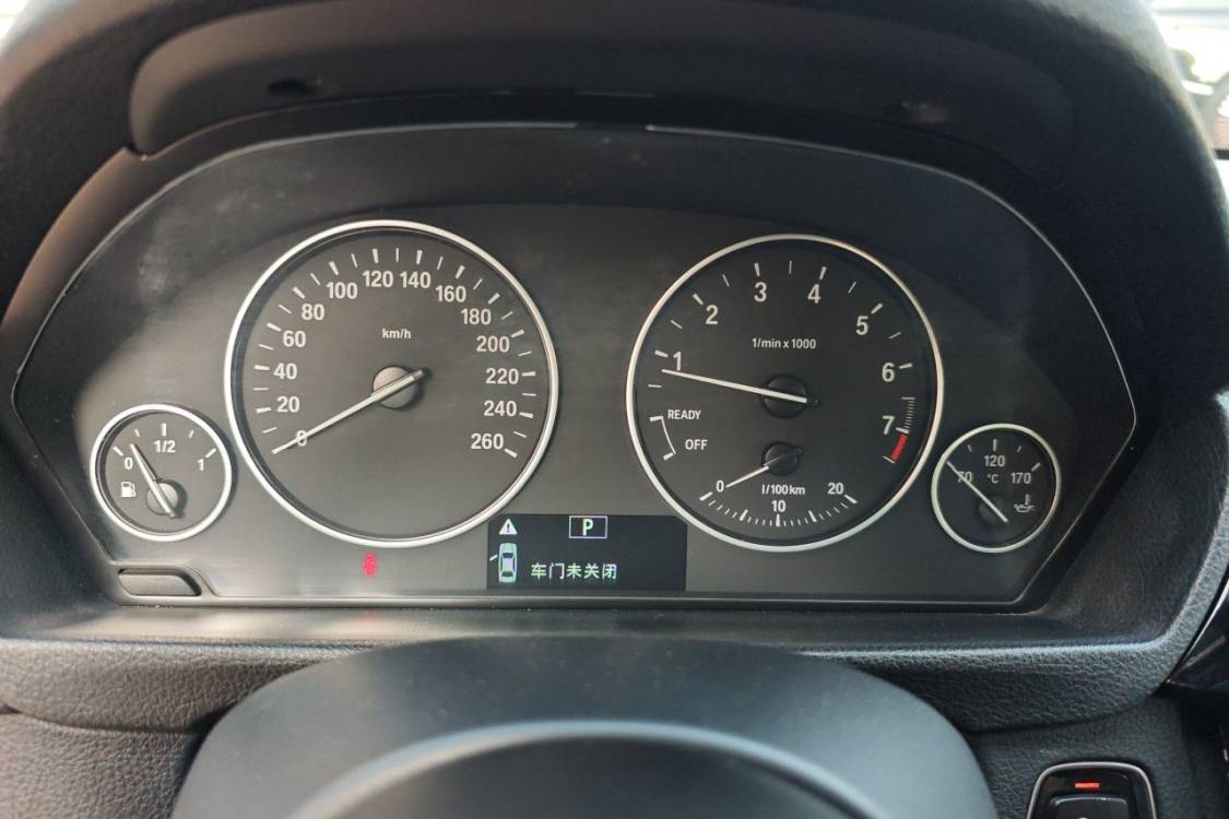 BMW 3 Series 2013 #26 BMW 3 Series 2013 car image #26