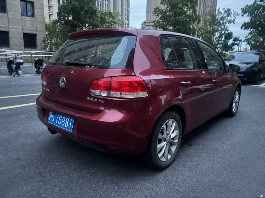 Volkswagen Golf 2013 car image #4
