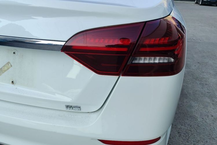 GEELY Emgrand 2021 #8 GEELY Emgrand 2021 car image #8