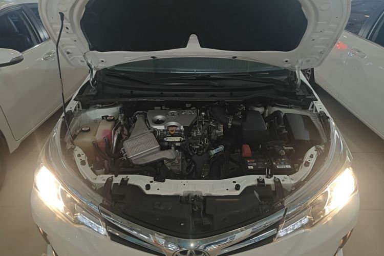 Toyota Corolla 2018 immagine di auto #20