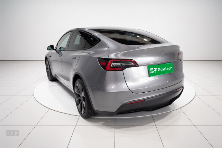 Tesla Model Y 2024 #5 Tesla Model Y 2024 car image #5