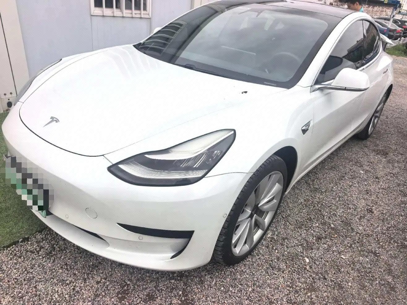 Tesla Model 3 2020 car image 