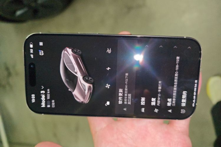 Tesla Model 3 2022 car image #11