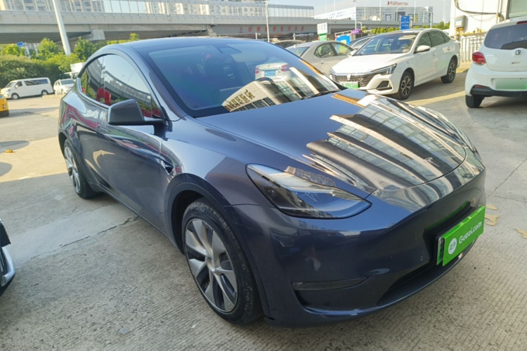 Tesla Model Y 2021 #4 Tesla Model Y 2021 car image #4