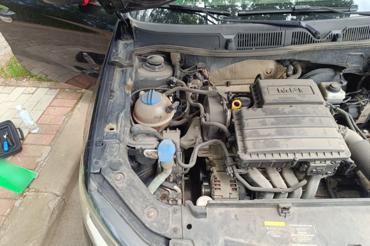 Volkswagen Lavida 2015 car image #24