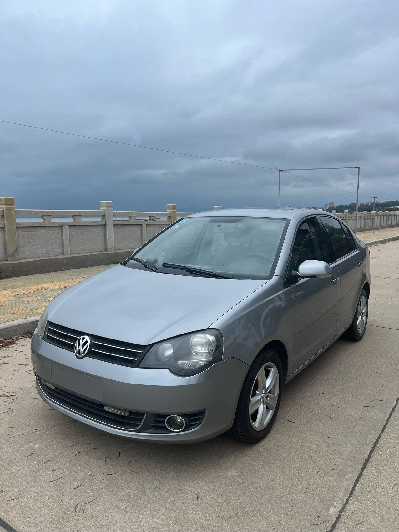 Volkswagen Polo 2012 car image 