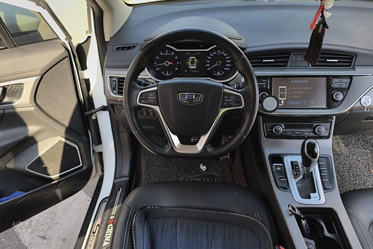 GEELY Emgrand GS 2017 car image #12