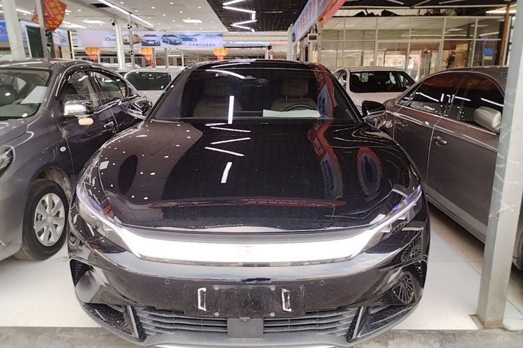 BYD Han 2023 car image #3