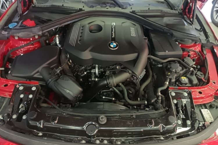 BMW 3 Series 2018 #20 BMW 3 Series 2018 car image #20