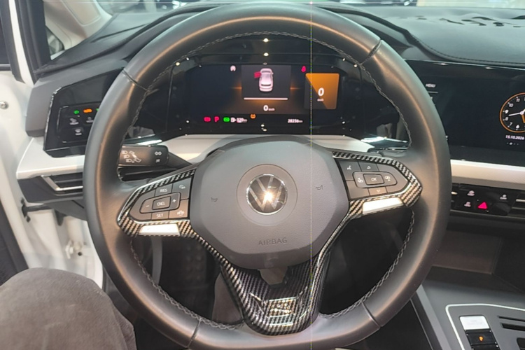 Volkswagen Golf 2022 #11 Volkswagen Golf 2022 صورة سيارة #11