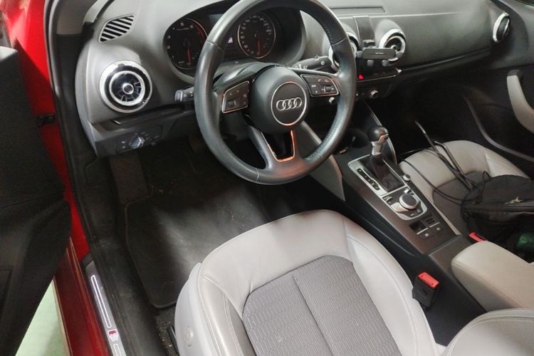 Audi A3 2017 car image #16