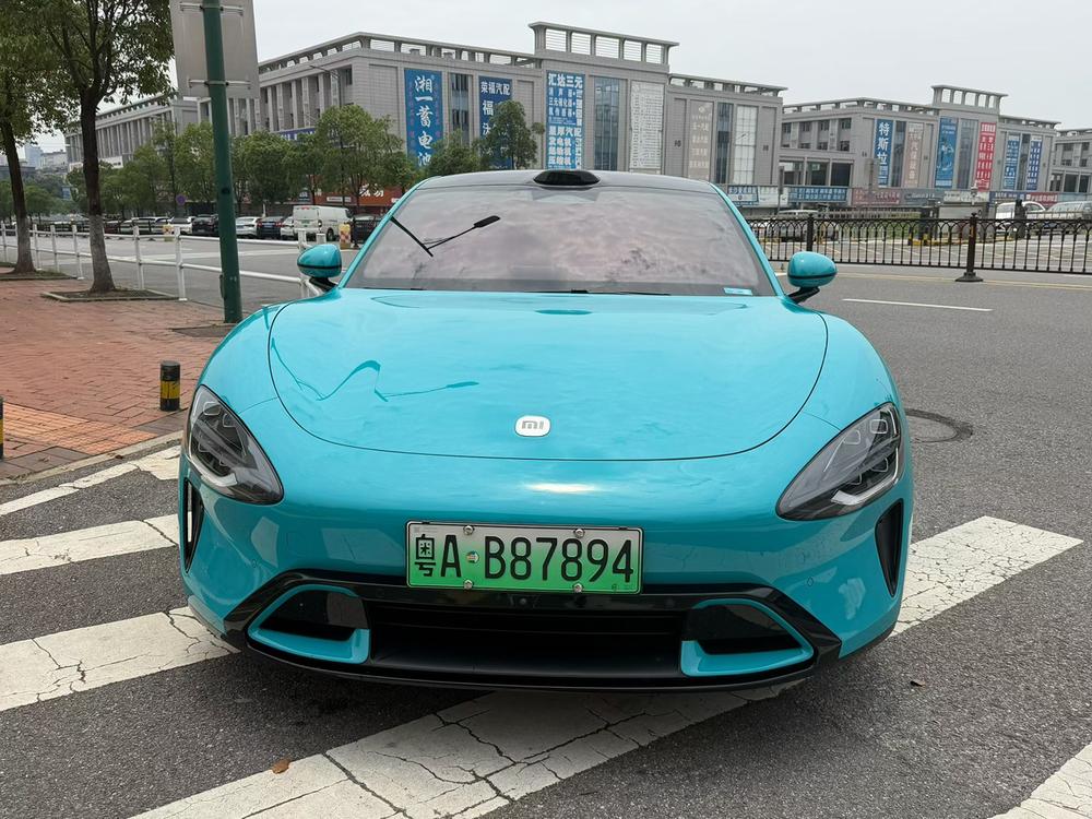 MI SU7 2024 immagine di auto #2