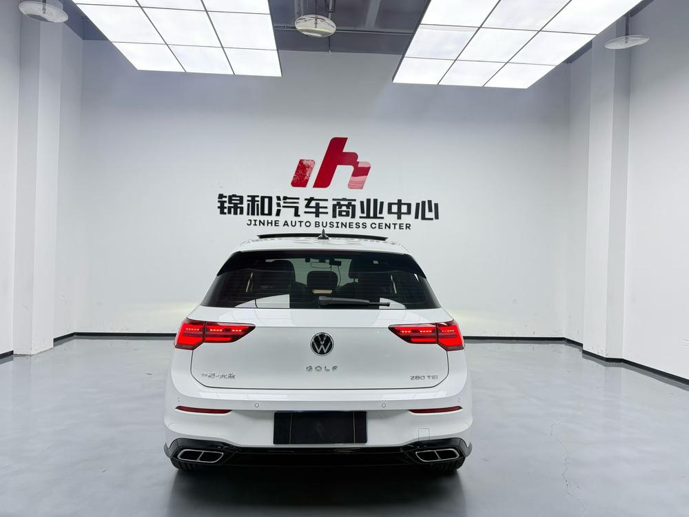 Volkswagen Golf 2024 car image #4