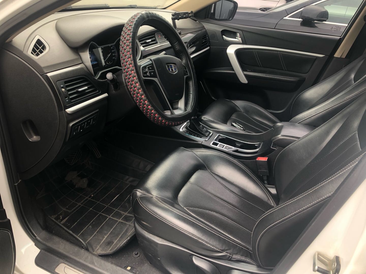 GEELY Emgrand 2017 car image #9