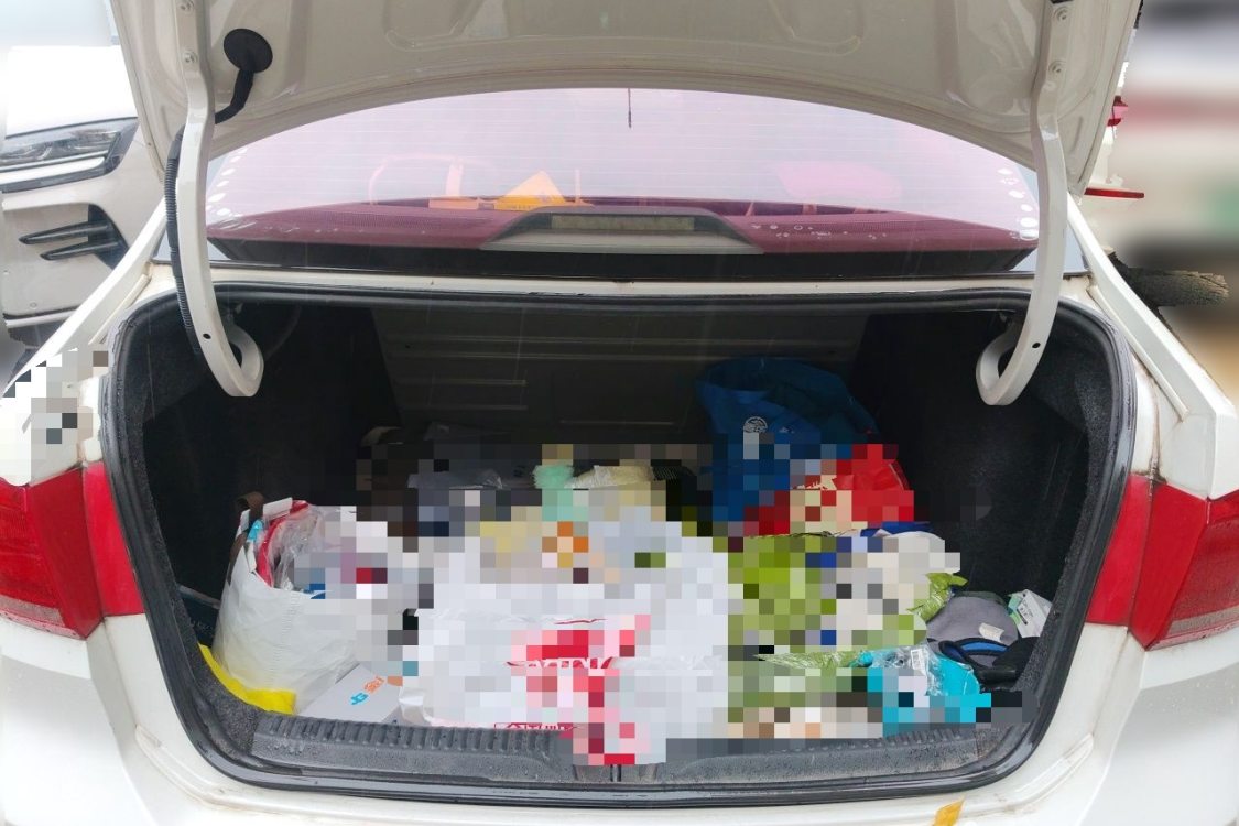 Volkswagen Santana 2015 car image #8