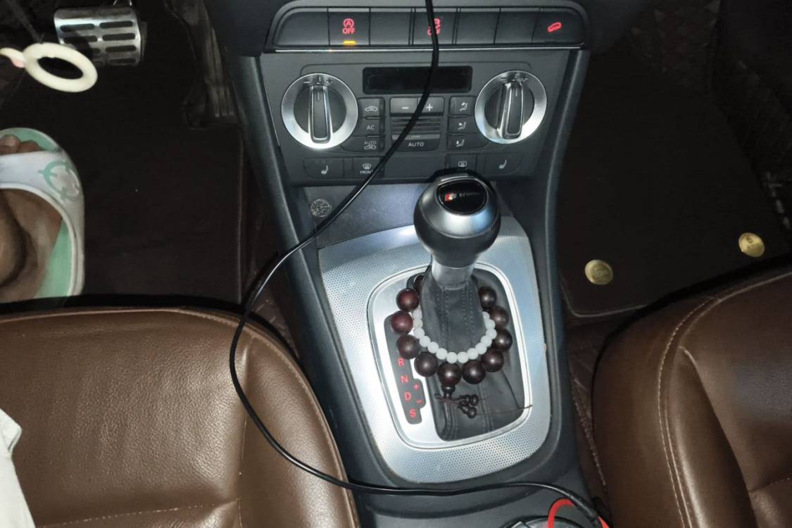 Audi Q3 2013 car image #27