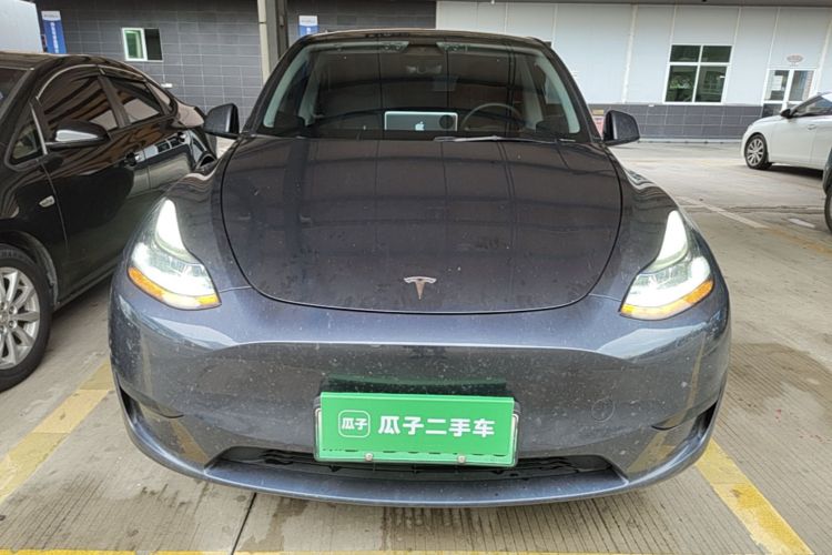 Tesla Model Y 2024 car image #3