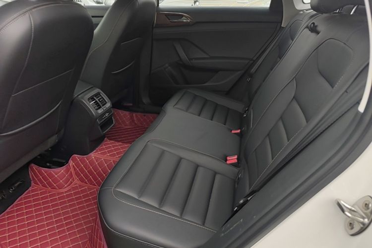 Volkswagen Tharu 2022 car image #17