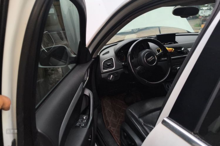 Audi Q3 2015 #18 Audi Q3 2015 car image #18