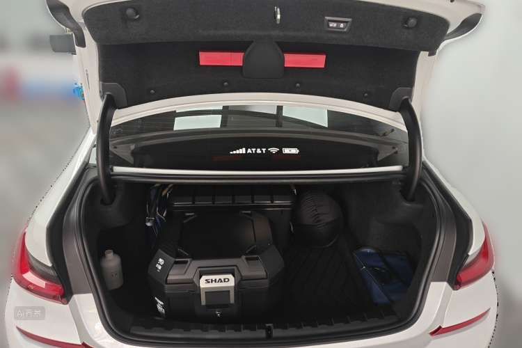 BMW 3 Series 2022 car image #21