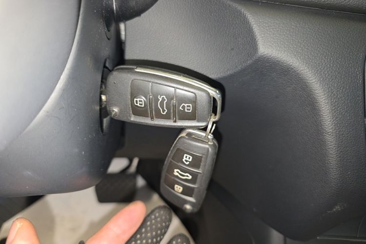 Audi Q3 2018 #9 Audi Q3 2018 car image #9