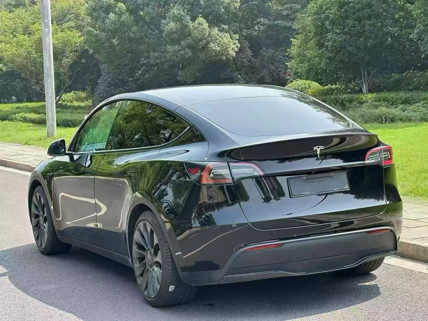 Tesla Model Y 2023 #4 Tesla Model Y 2023 car image #4