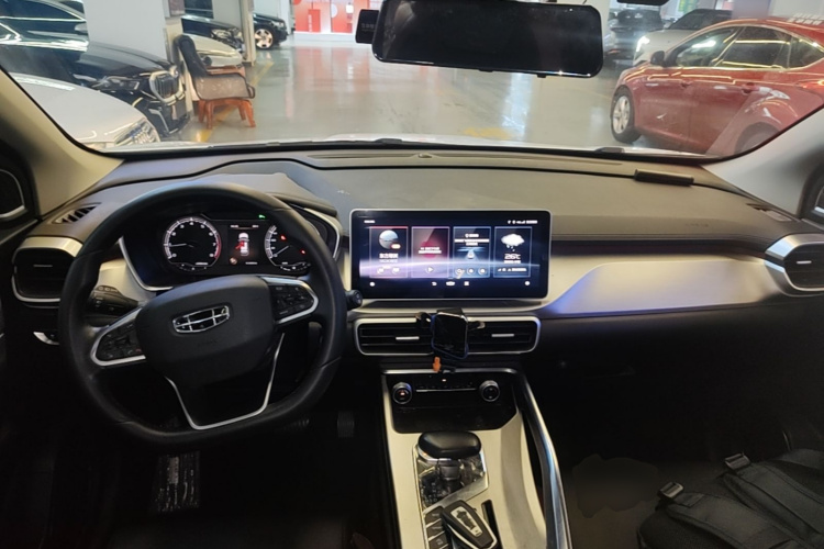 GEELY Coolray 2022 car image #10