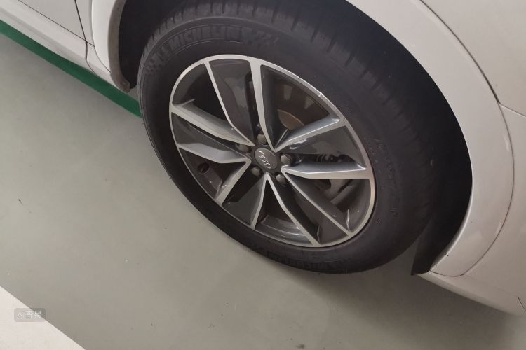 Audi Q3 2018 #9 Audi Q3 2018 car image #9