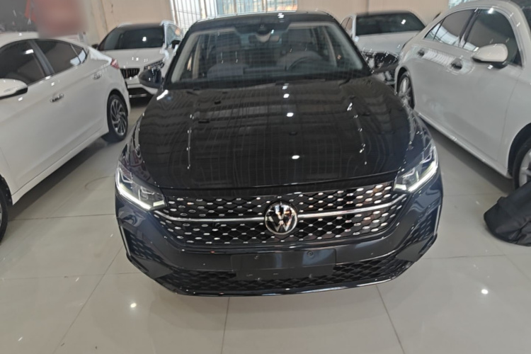 Volkswagen Lavida 2025 car image #3