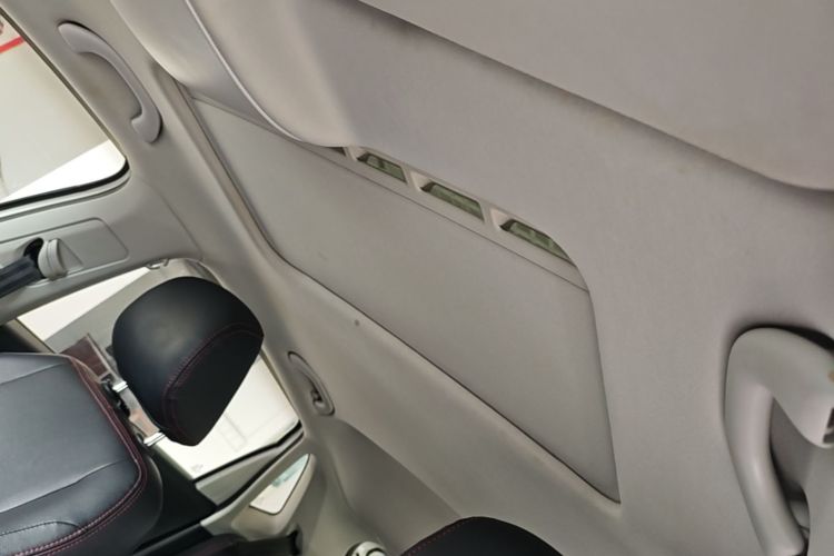 Volkswagen Polo 2019 car image #18