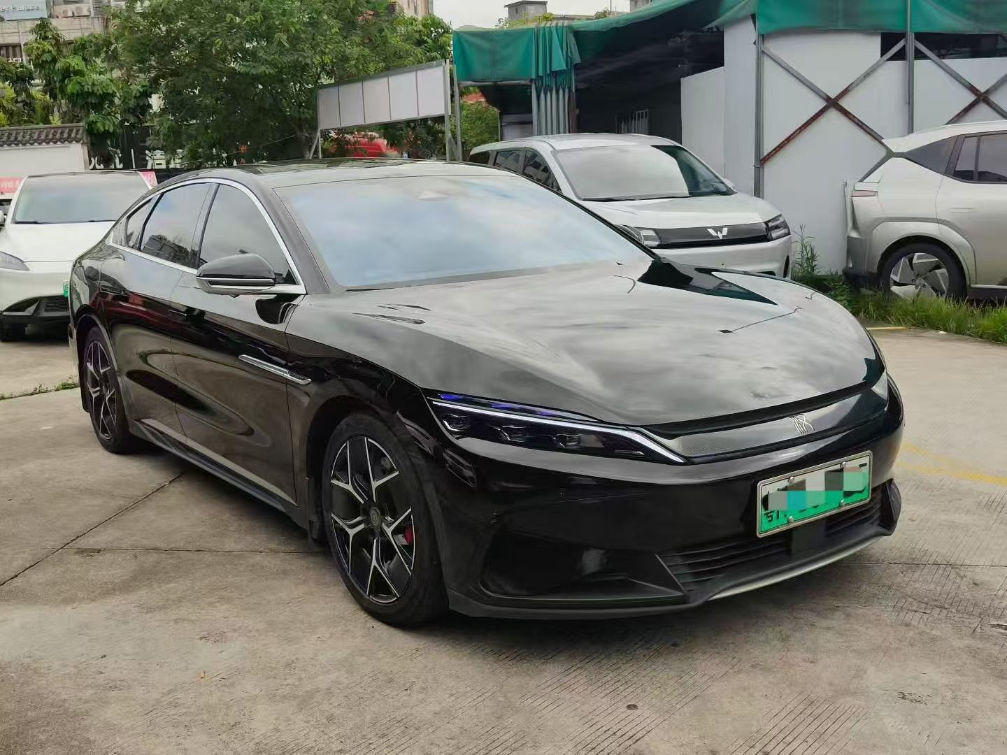 BYD Han 2023 #2 BYD Han 2023 car image #2