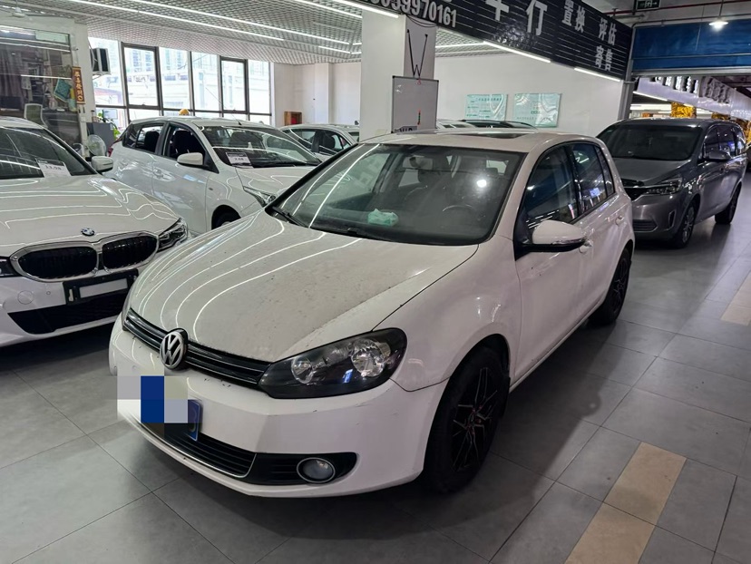 Volkswagen Golf 2013 car image 