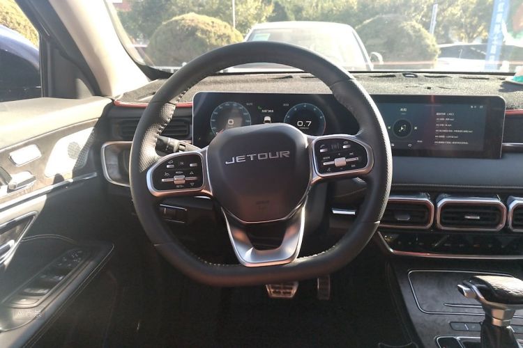 Jetour X70 PLUS 2022 #12 Jetour X70 PLUS 2022 car image #12