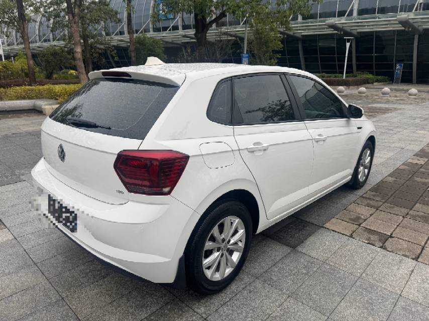 Volkswagen Polo 2021 car image #4