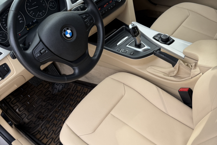 BMW 3 Series 2015 #16 BMW 3 Series 2015 car image #16