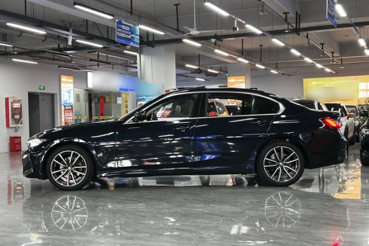 BMW 3 Series 2023 image de voiture #7