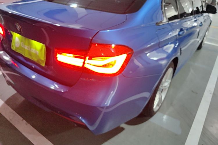 BMW 3 Series 2019 car image #8